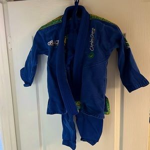 Kids Charles Gracie Gi, M-0 (for a 4/5 year old).